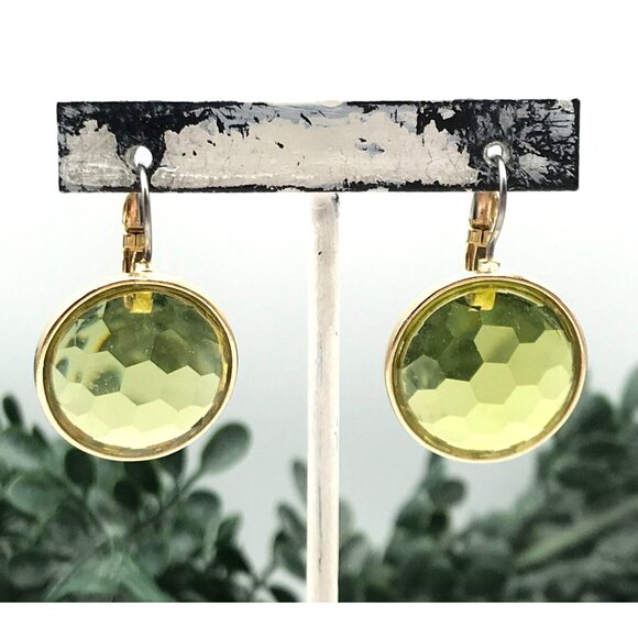 Vintage Faceted Lime Green Round Drop Earrings With Gold-Tone Bezel Setting & Le - Picture 3 of 5
